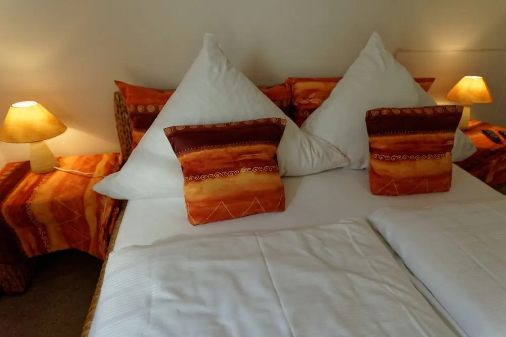 Schlosshotel Burghaus Kronenburg