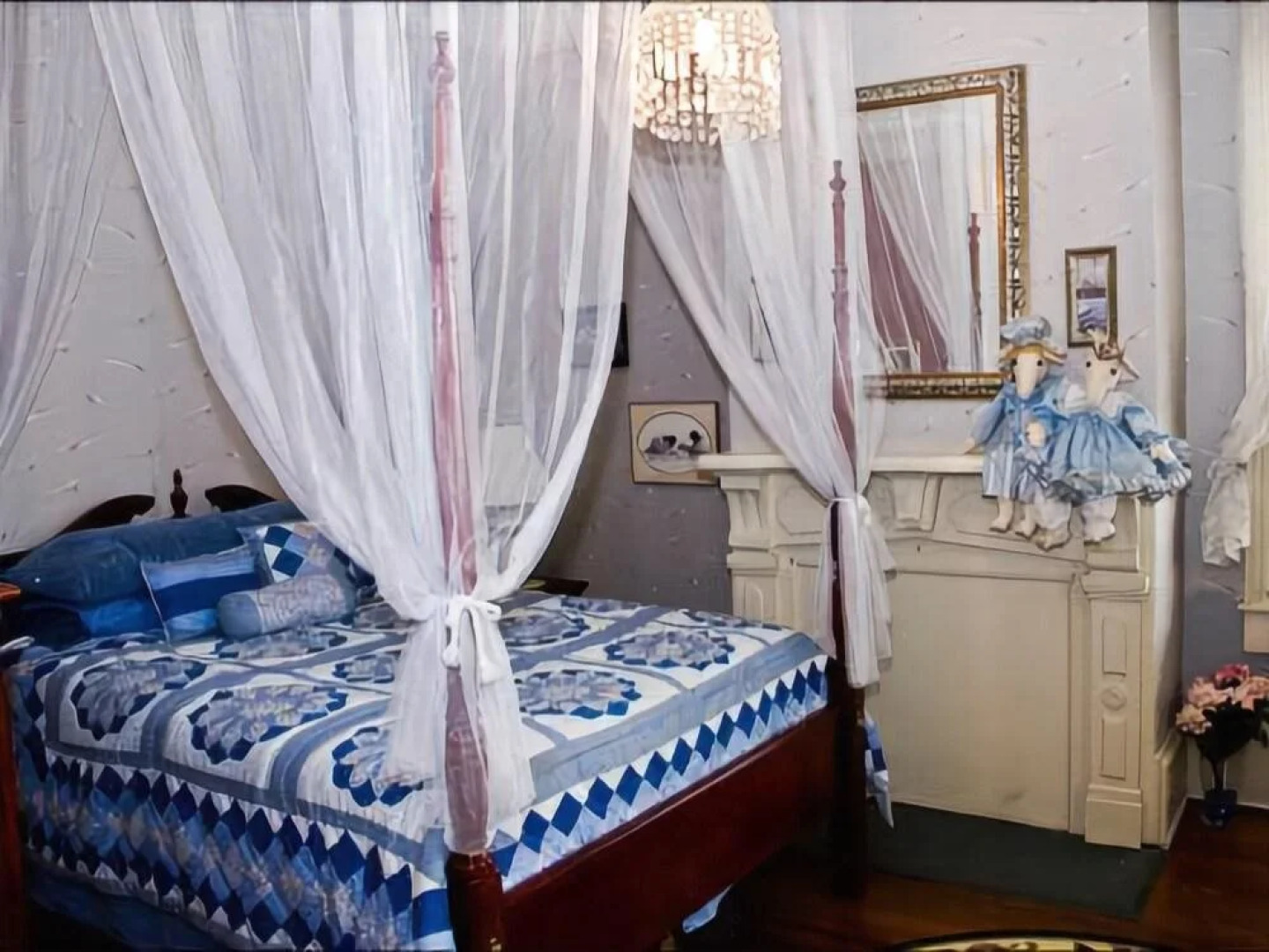 Roussell's Garden Bed & Breakfast