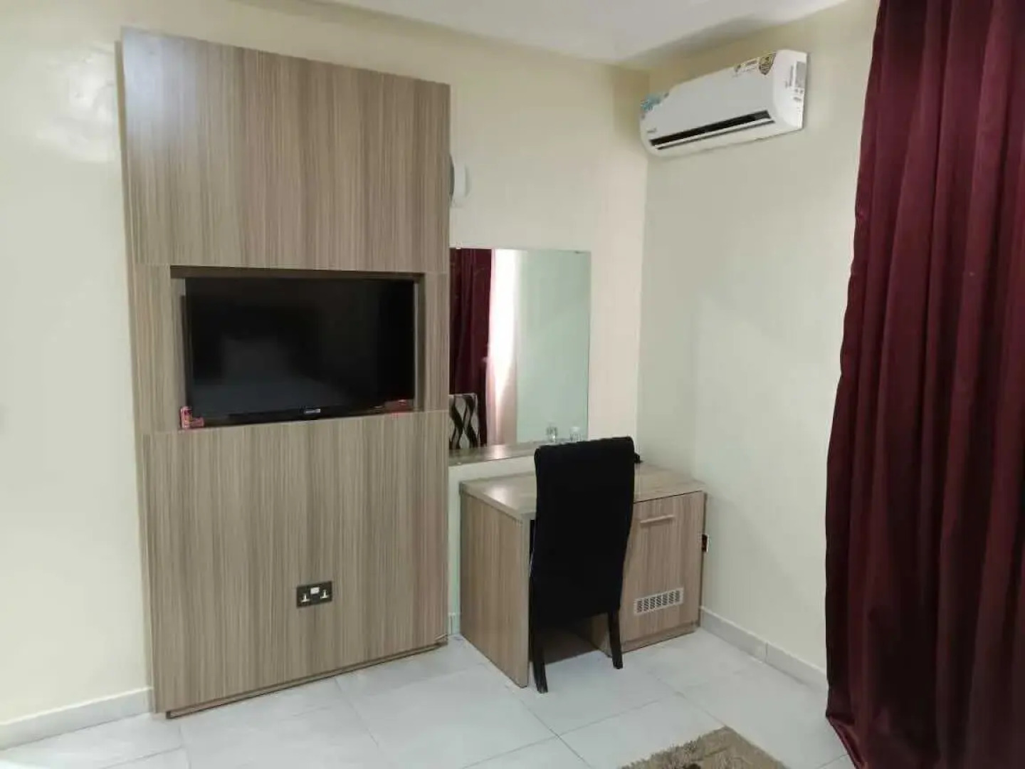 Eleventh House Hotel and Suites