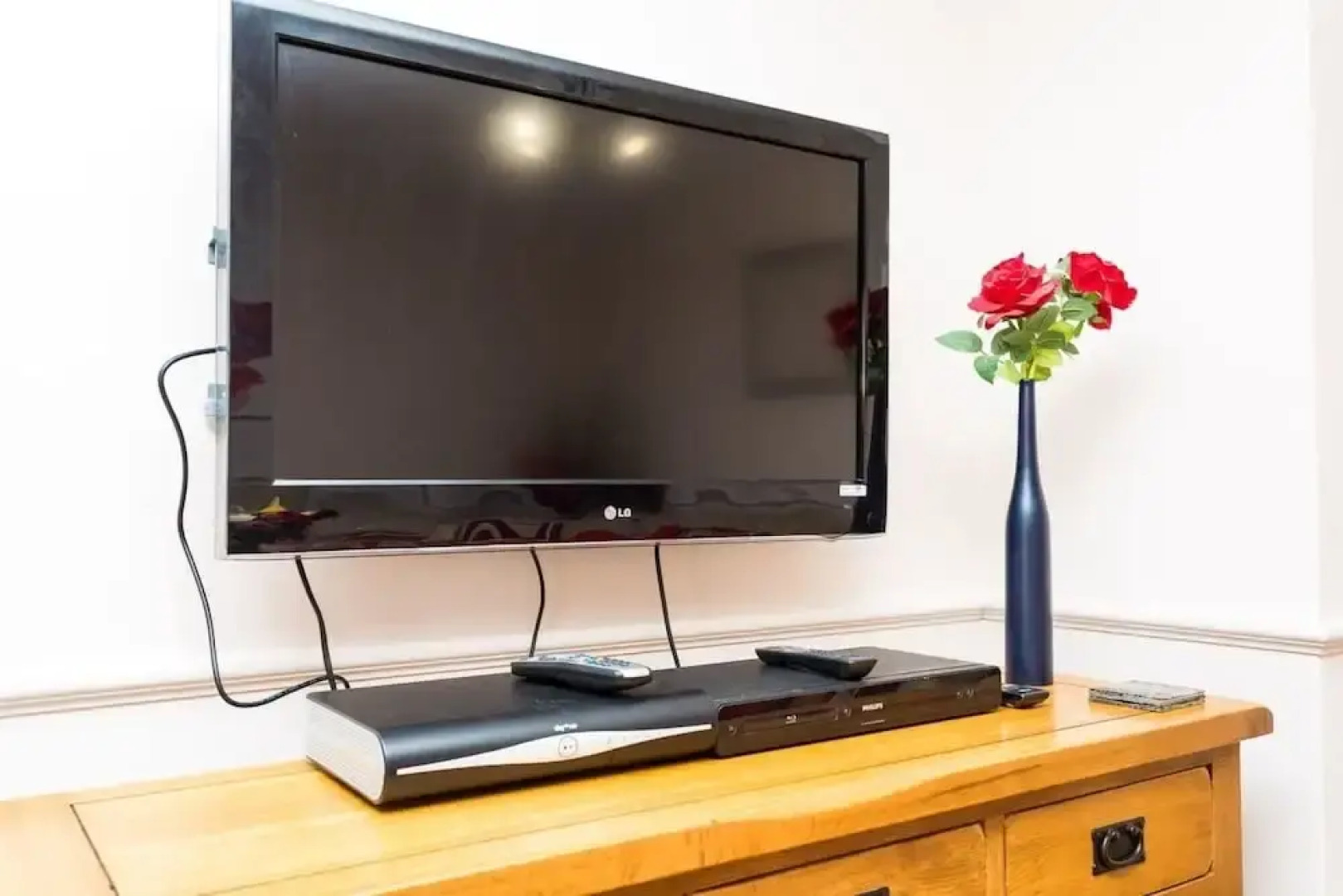 Fabulous 3-bed House, Close to Station