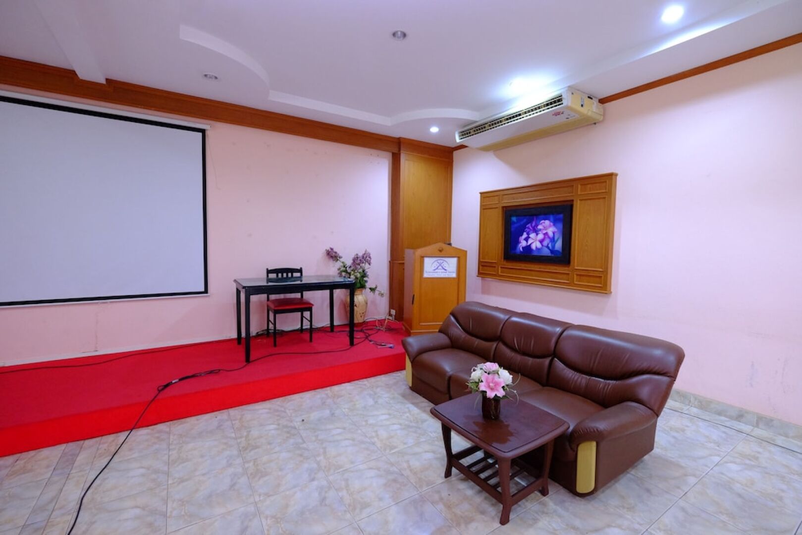 Chomdao Hotel & Resort