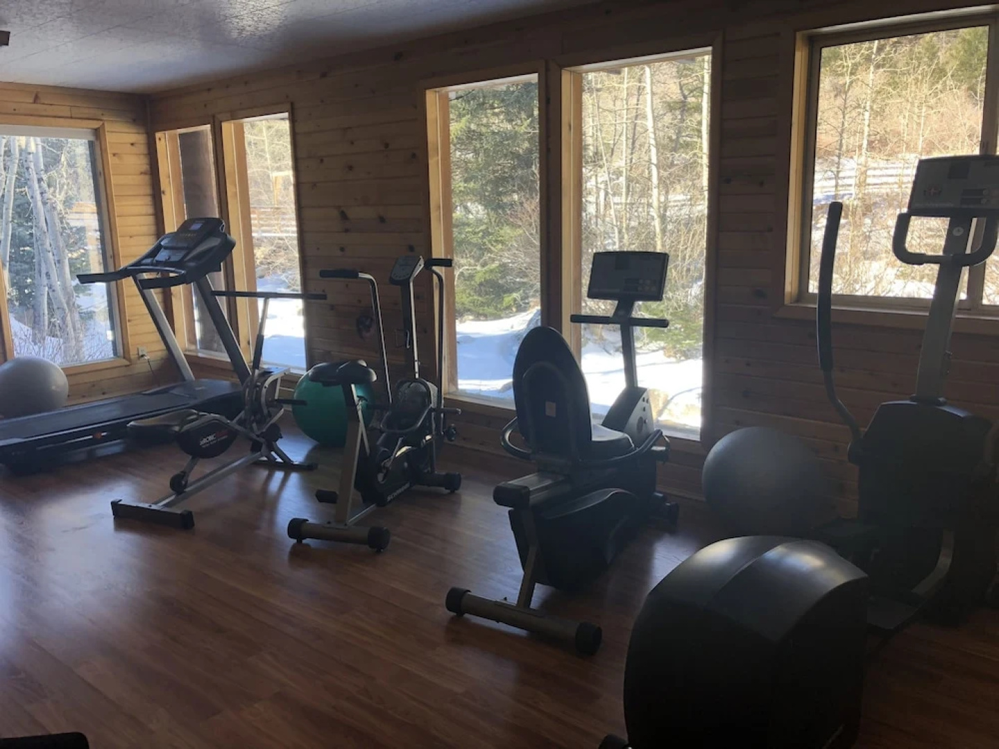Riverside Lodge & Retreat