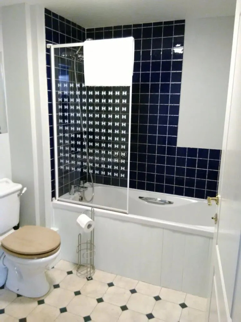 Riverside Court Apartment