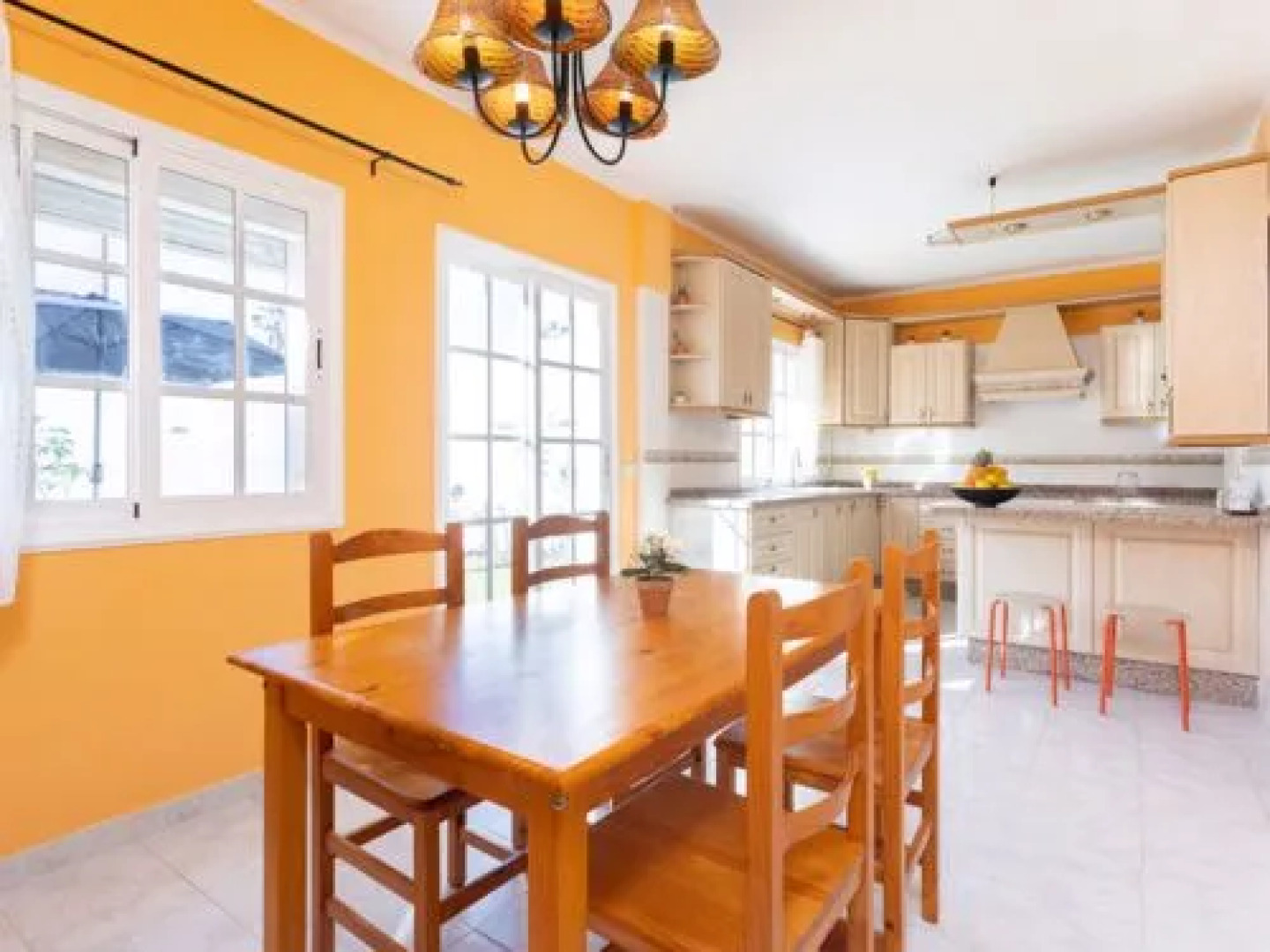 Sunny House El Roque