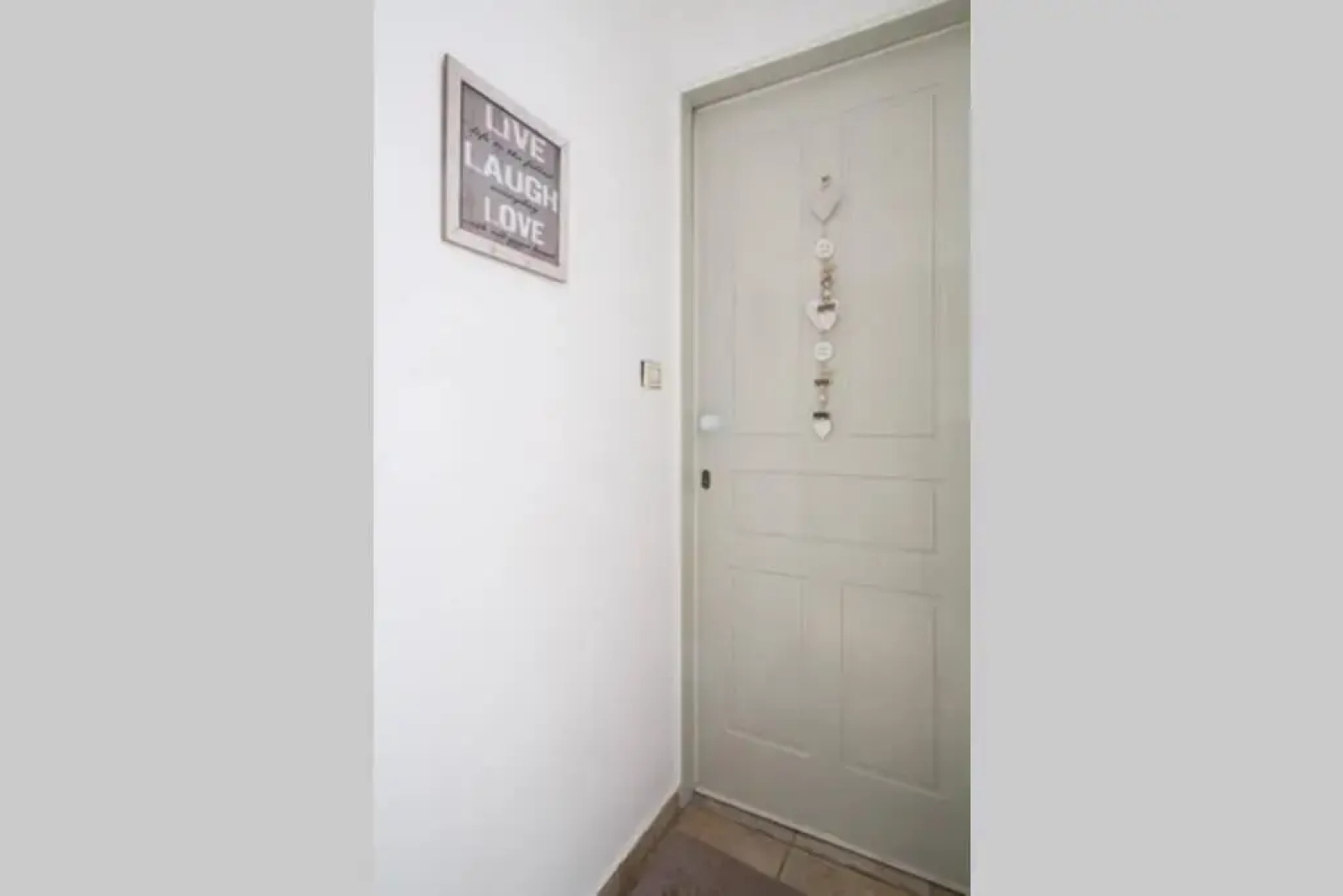 Bright, Cosy Studio close to Glyfada Beach & Center