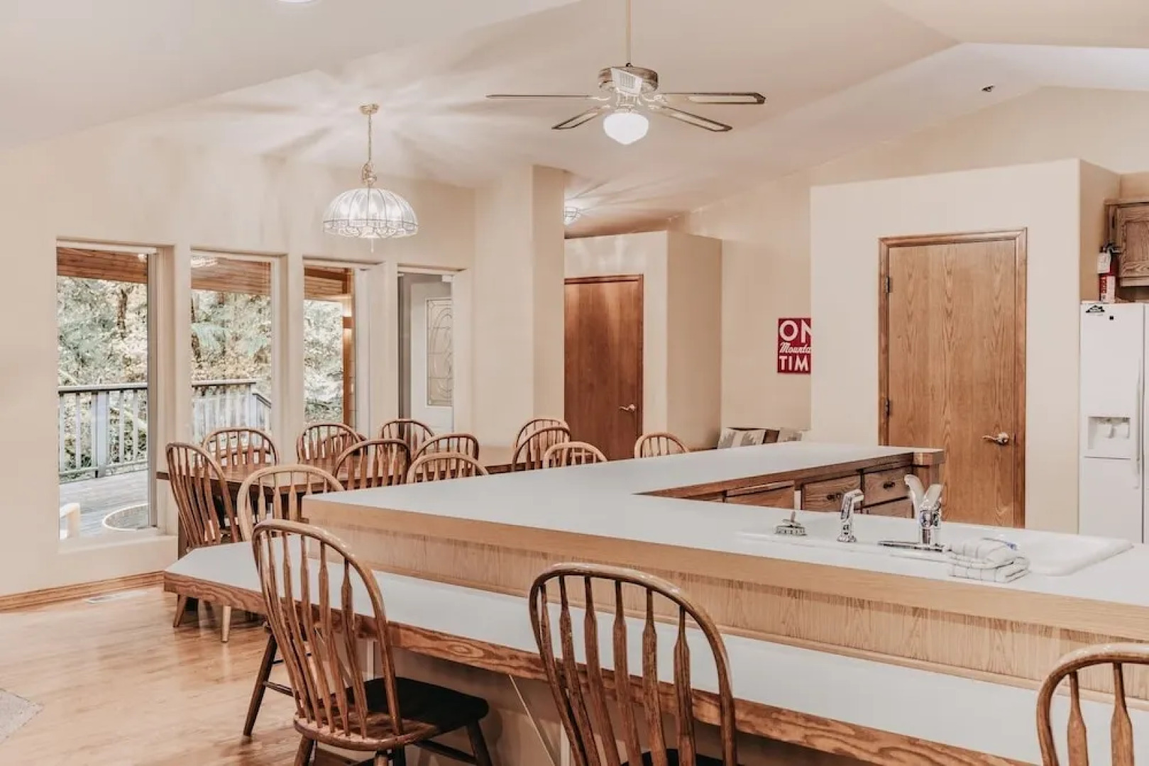 29sl - Hot Tub - Sauna - Bbq - Shuffle Board - Sleeps 11 3 Bedroom Home by Redawning