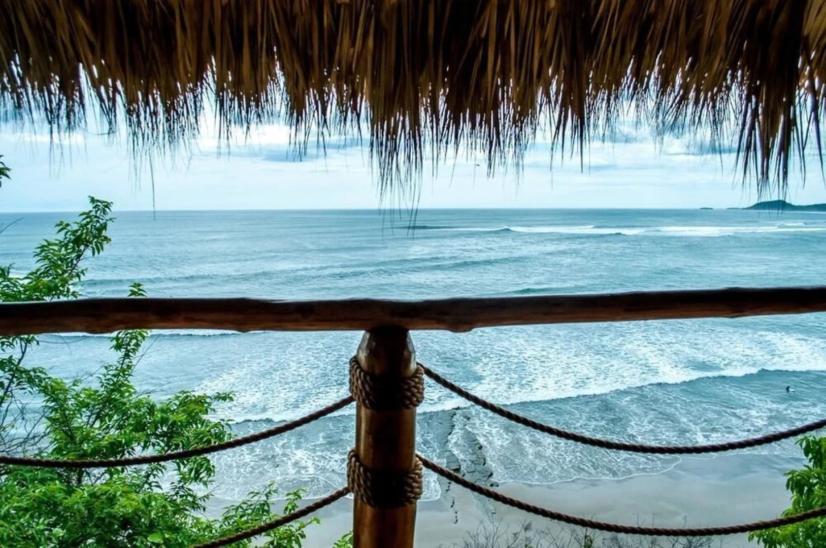 Magnific Rock - Surf Resort & Yoga Retreat Nicaragua - Hostel