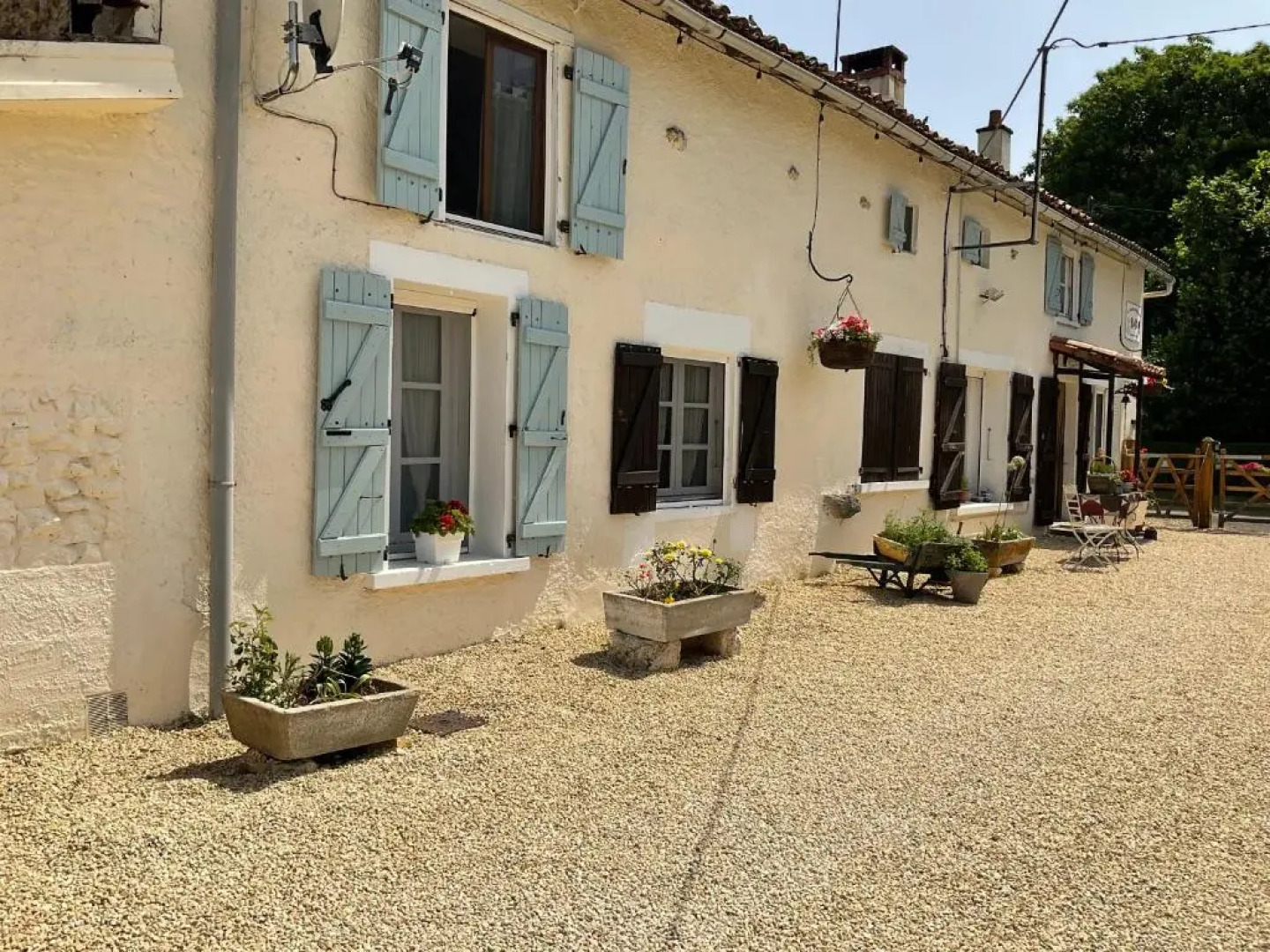 Le Jardin de Rose 24 FEUILLEBERT Romagne 86700