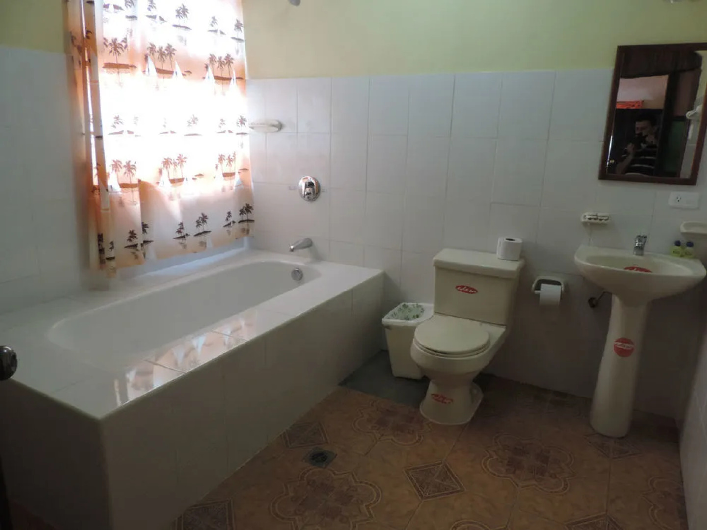 Hosteria Jardines de Chamana