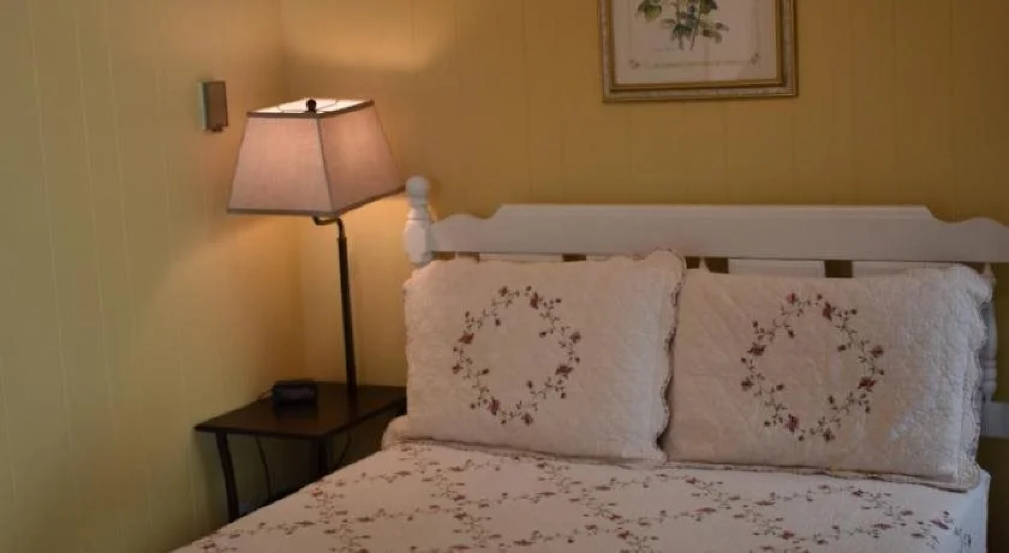 The Stone House Motel & Motor Lodge