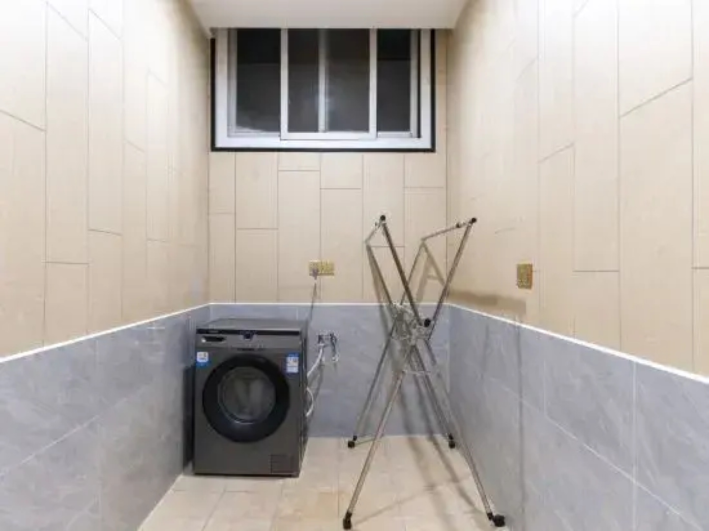 Yeste International Hotel (Ganzi Batang County People's Government)