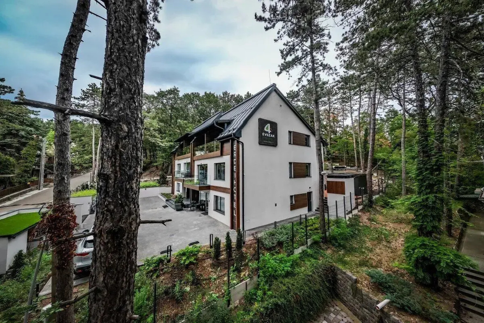 4évszak Erdeihotel