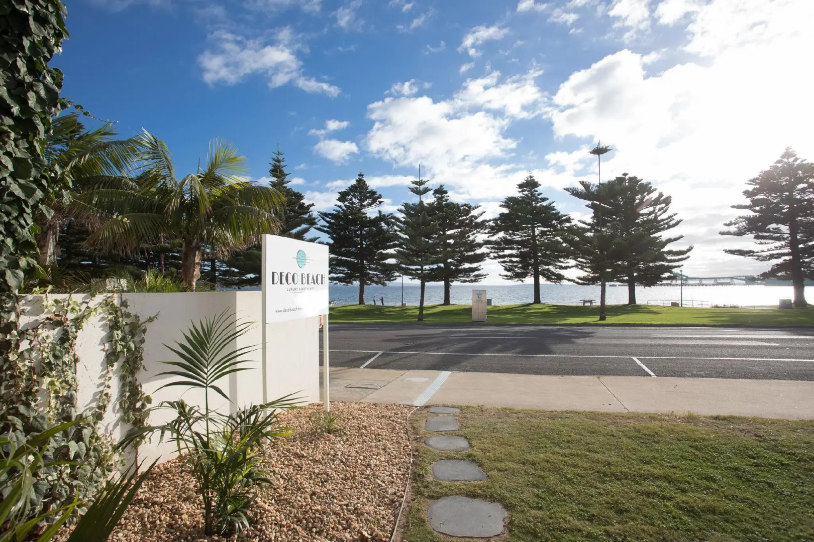 Deco Beach Luxury Apartments