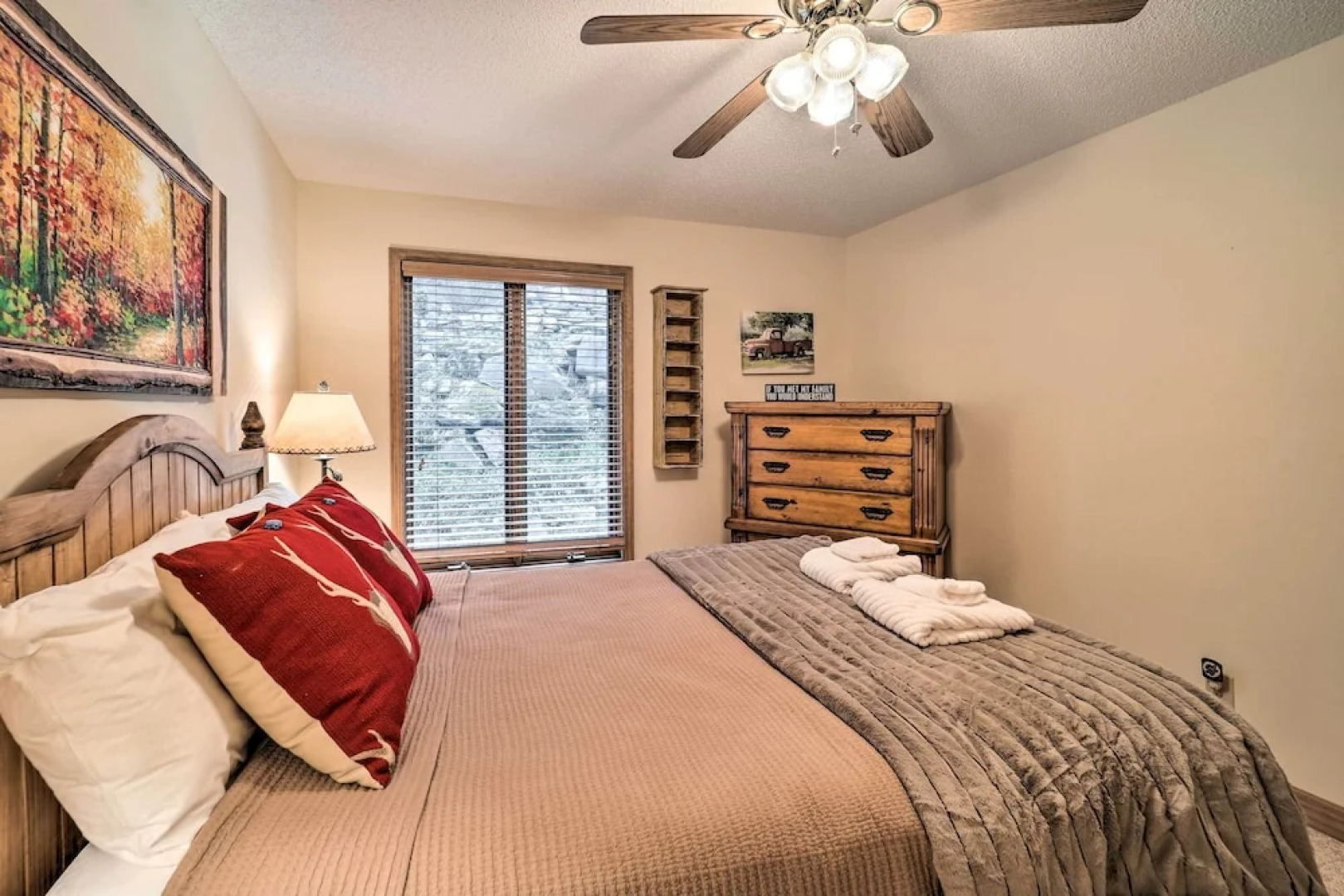 Deck + Million Dollar Views: Beech Mountain Cabin