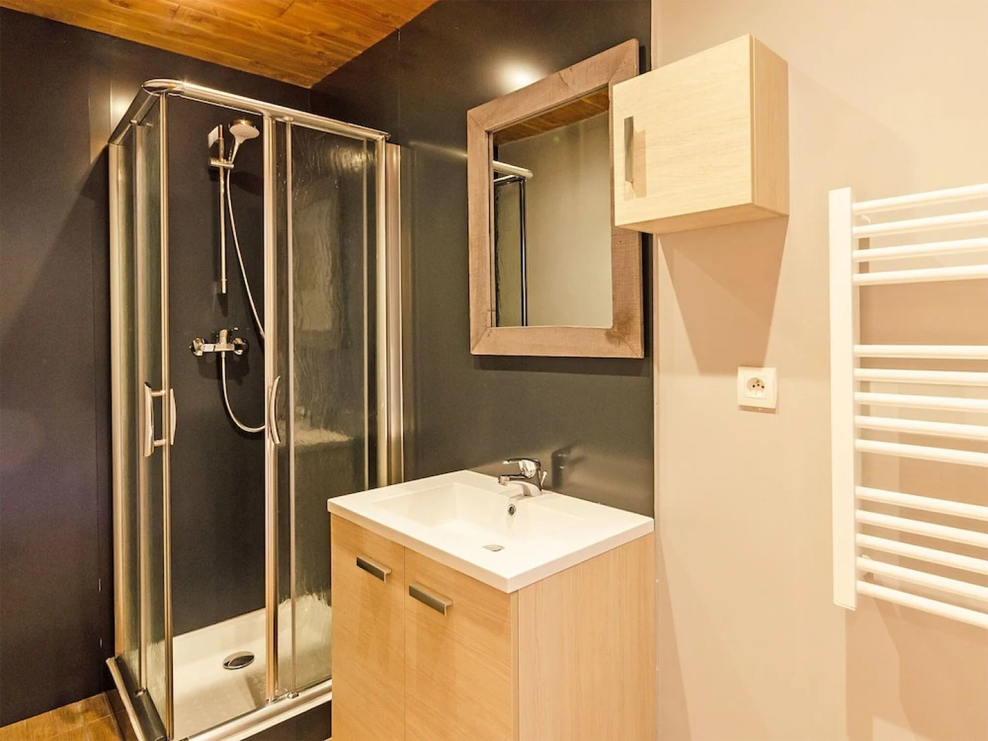 New and Very Comfortable Chalet With Many Facilities