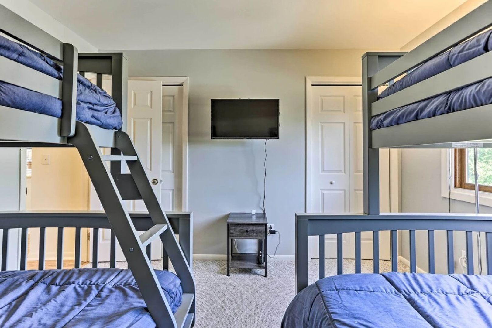 Gorgeous Vernon Township Condo w/ Balcony!