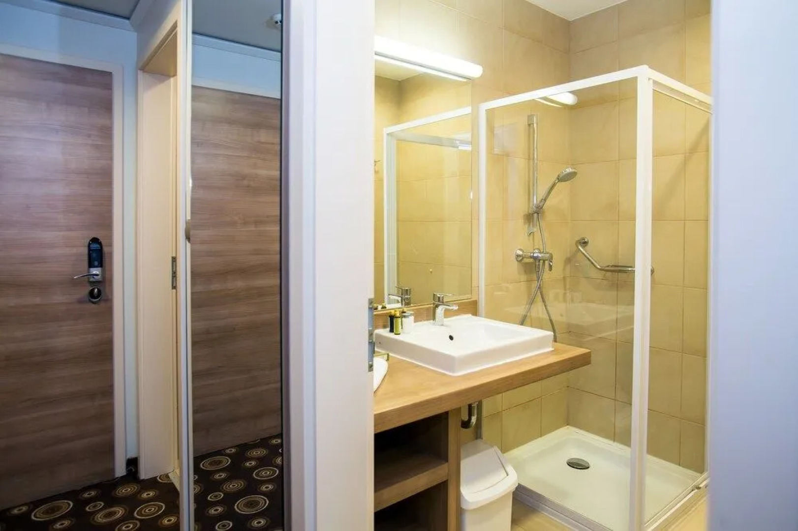 Kenese Bay Garden Resort & Conference