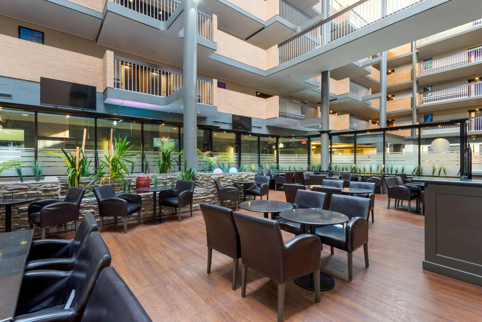 Best Western Plus Village Park Inn