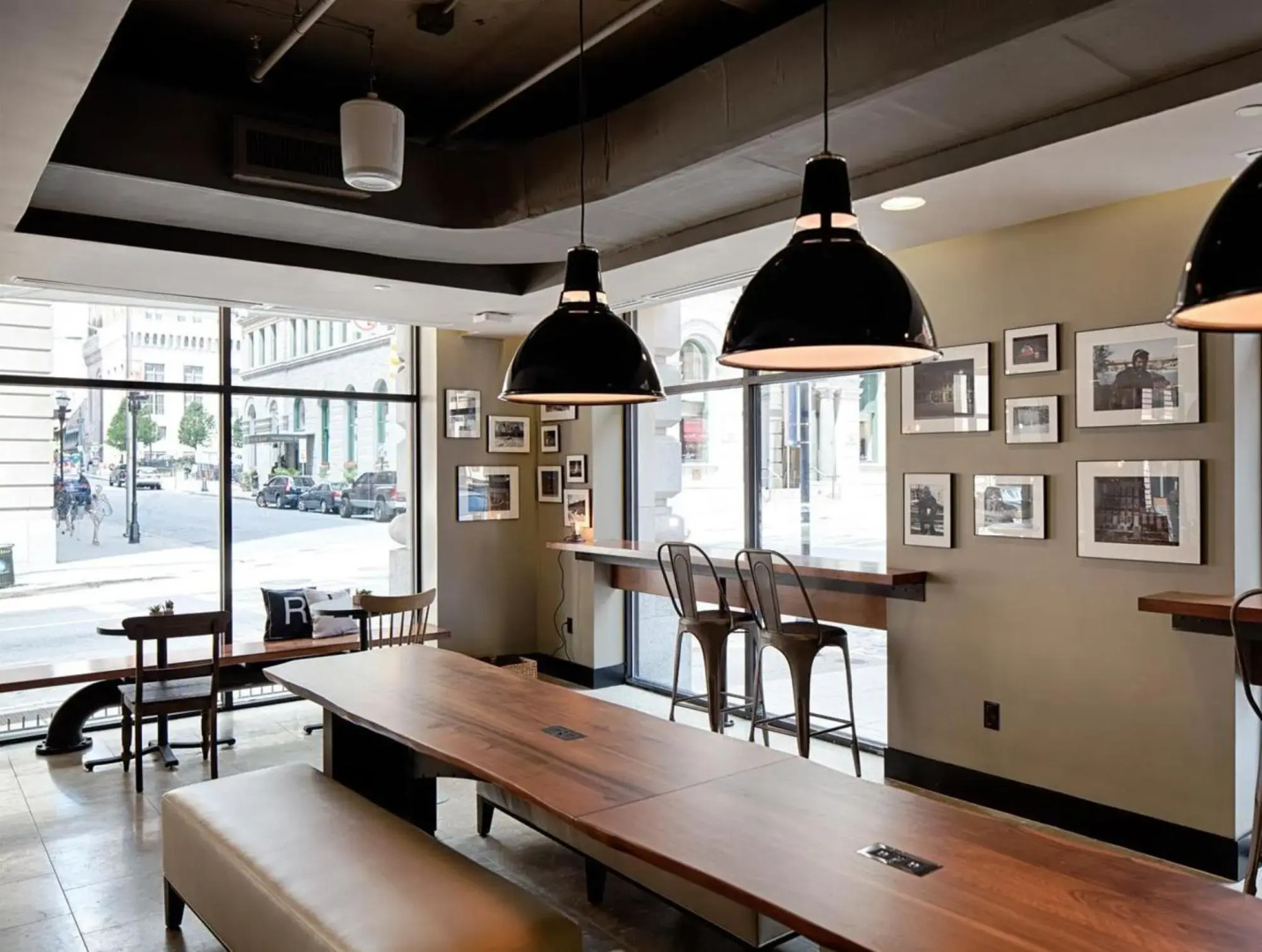 Hotel RL Baltimore Inner Harbor