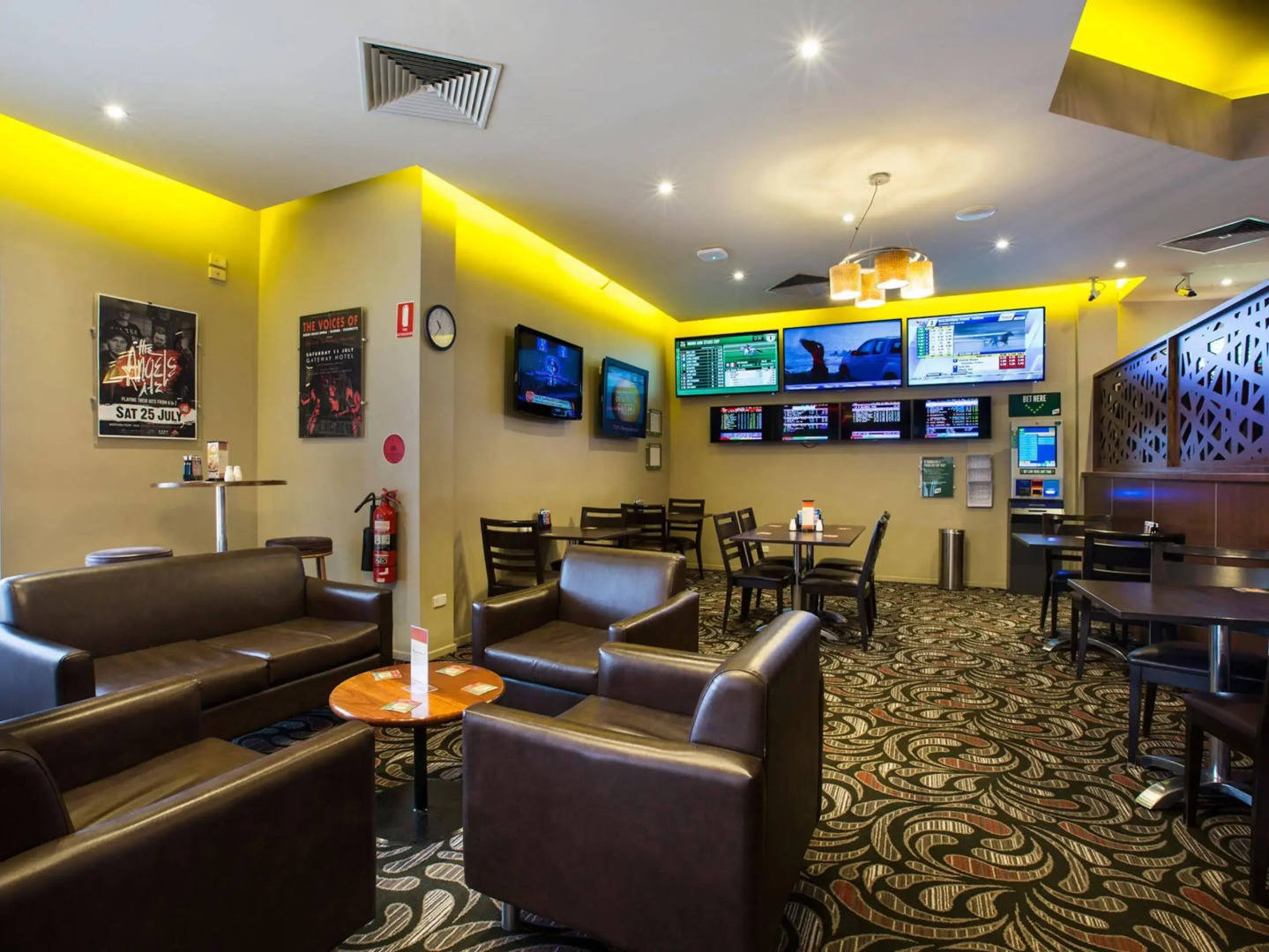 Nightcap at Gateway Hotel