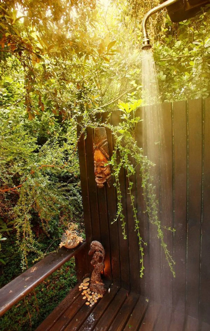 Moontide Guest Lodge