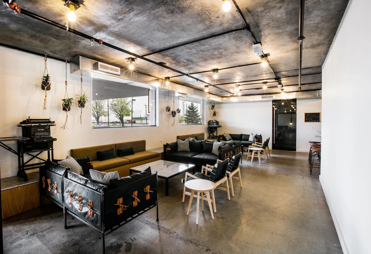 Trumbull and Porter Hotel