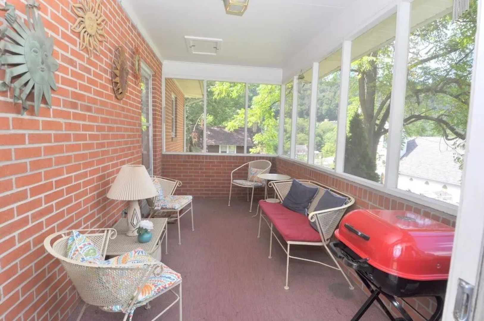 Castle View - A Rancher With a View!