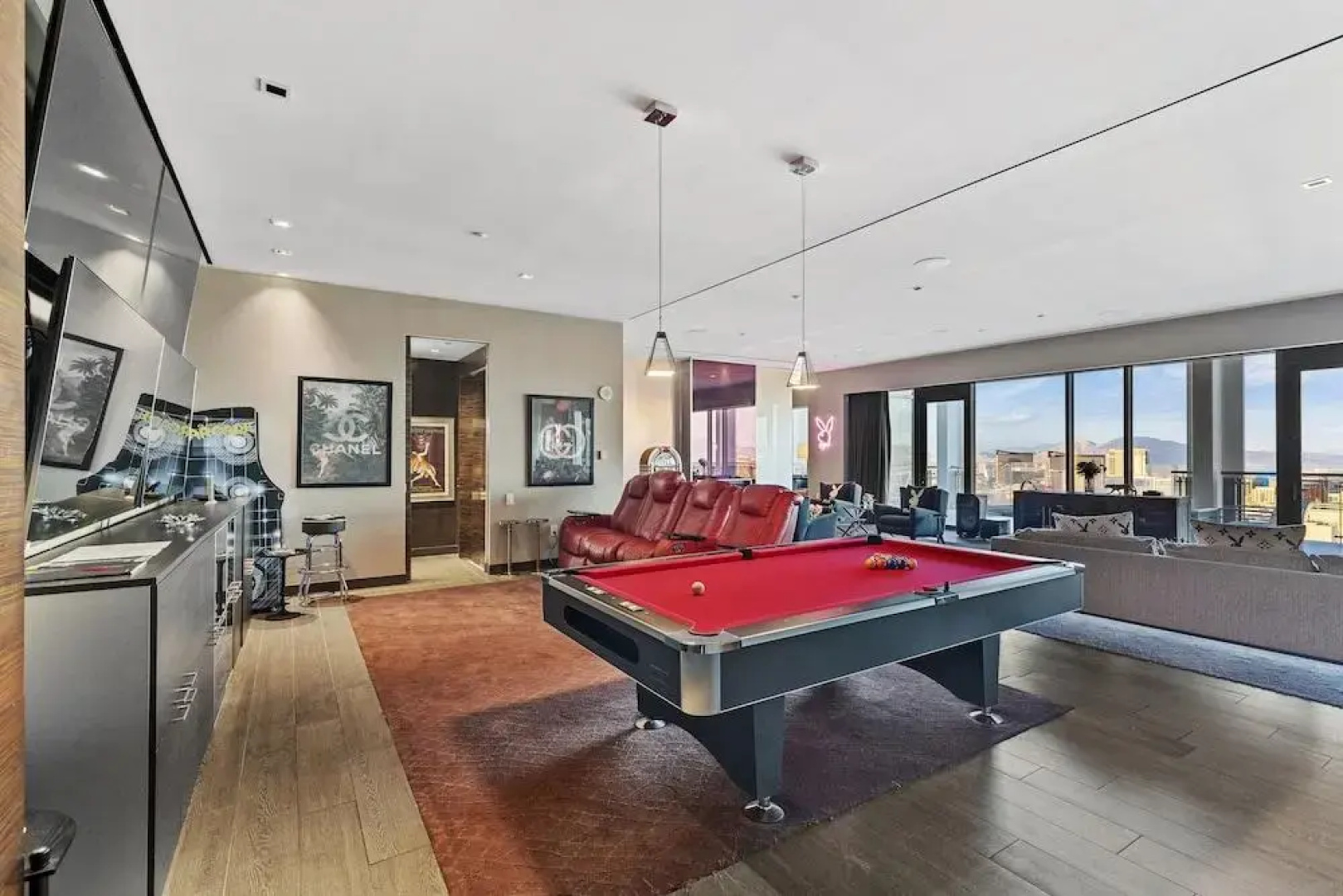 StripViewSuites at Palms Place Penthouses