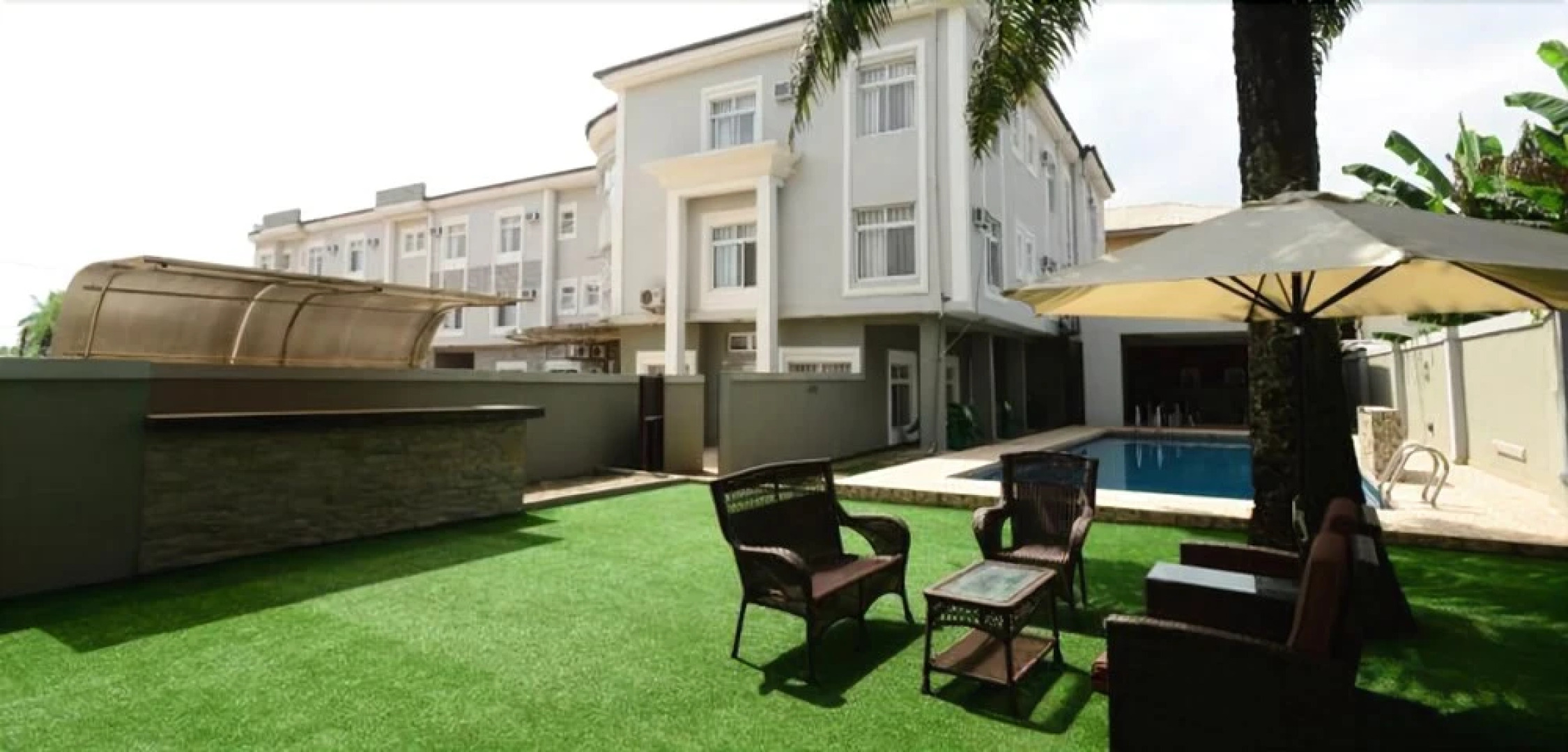 Prenox Hotel and Suites