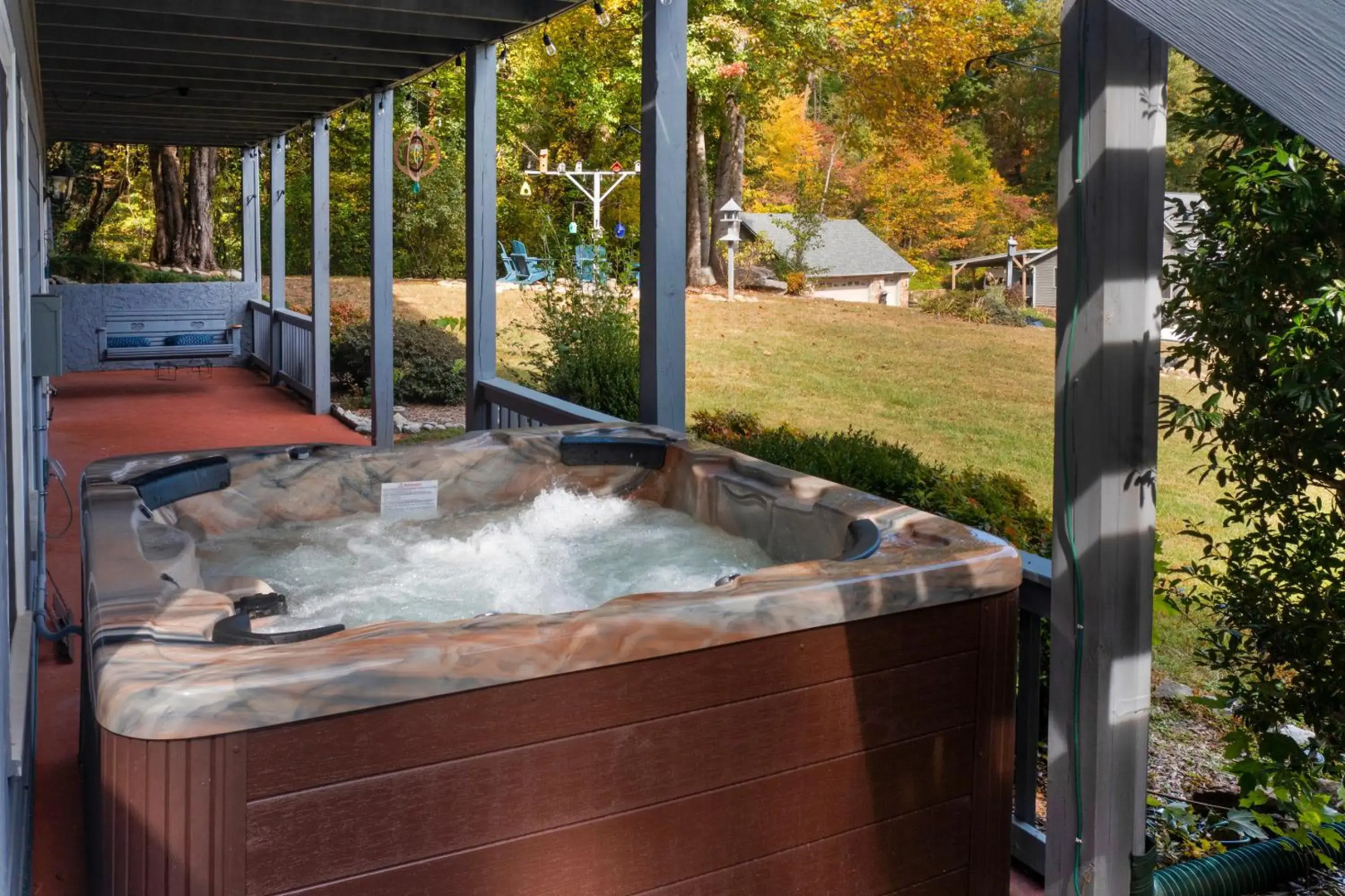 Ole Smoky BnB - Game Room, Hot Tub, Mtn Views!