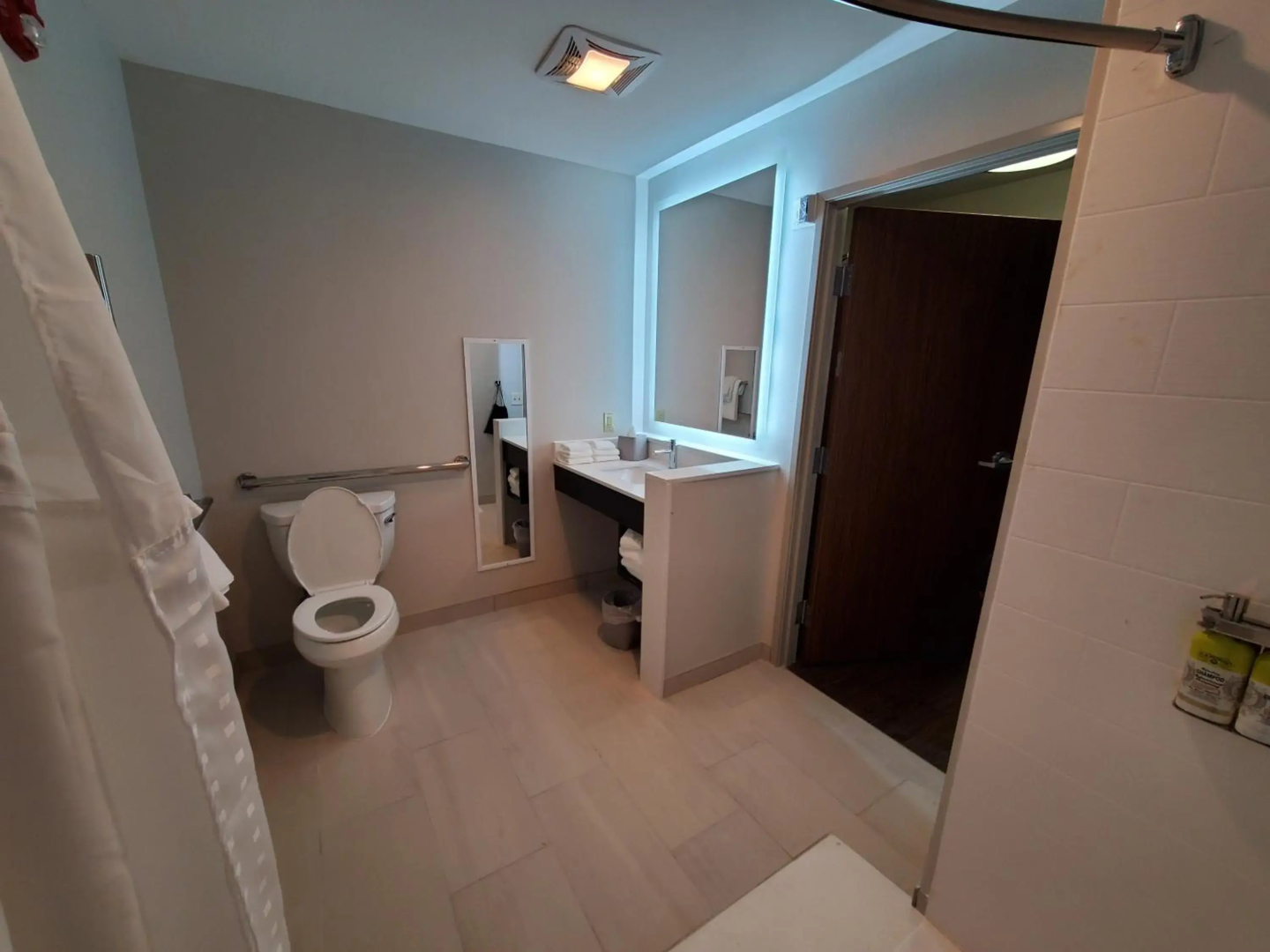 Holiday Inn Express & Suites Harrisburg S - Mechanicsburg by IHG