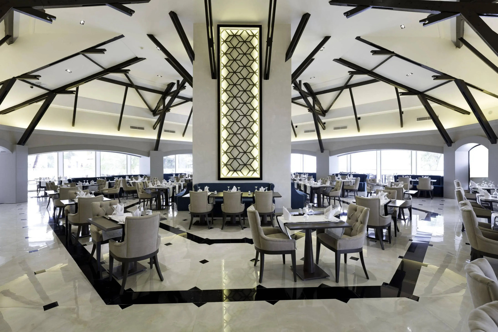 Long Beach Club Nature