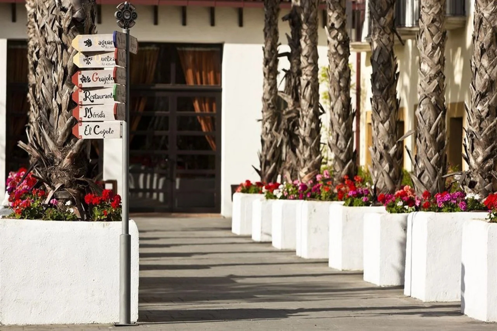 Отель PortAventura El Paso - Theme Park Tickets Included