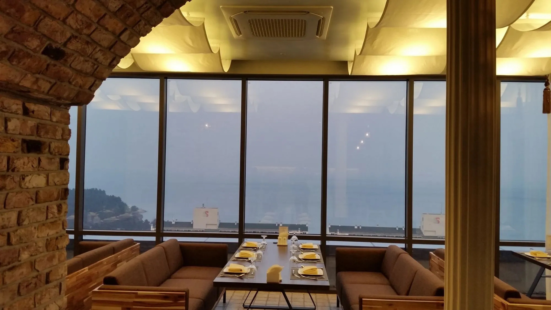 Hyunjin Tourist Hotel