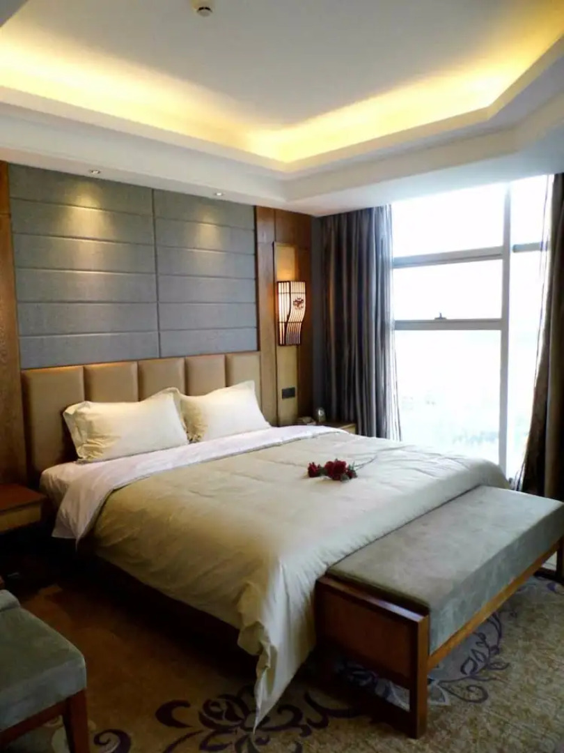 Chinese Yew Lake Hotel