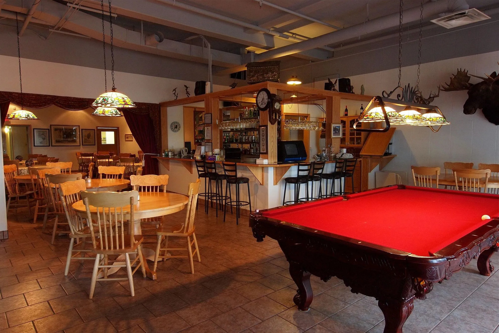 Executive House Suites Hotel & Conference Centre