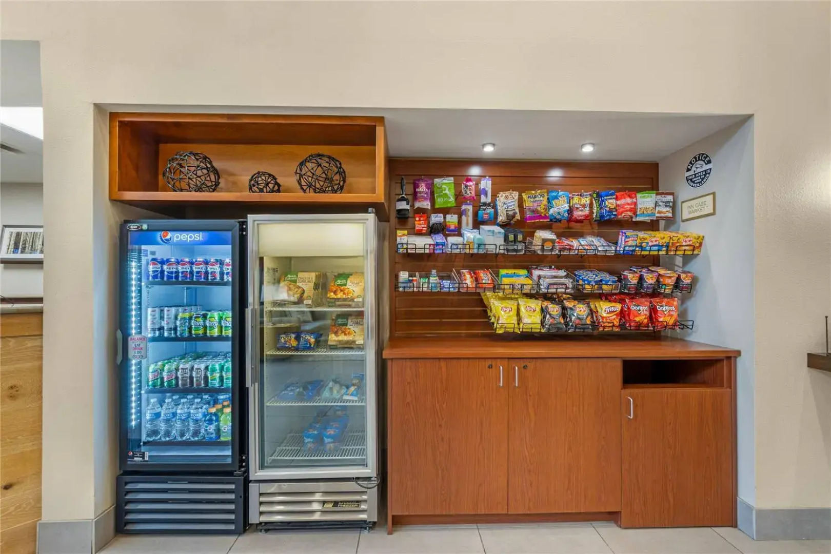 Country Inn & Suites by Radisson, Des Moines West, IA