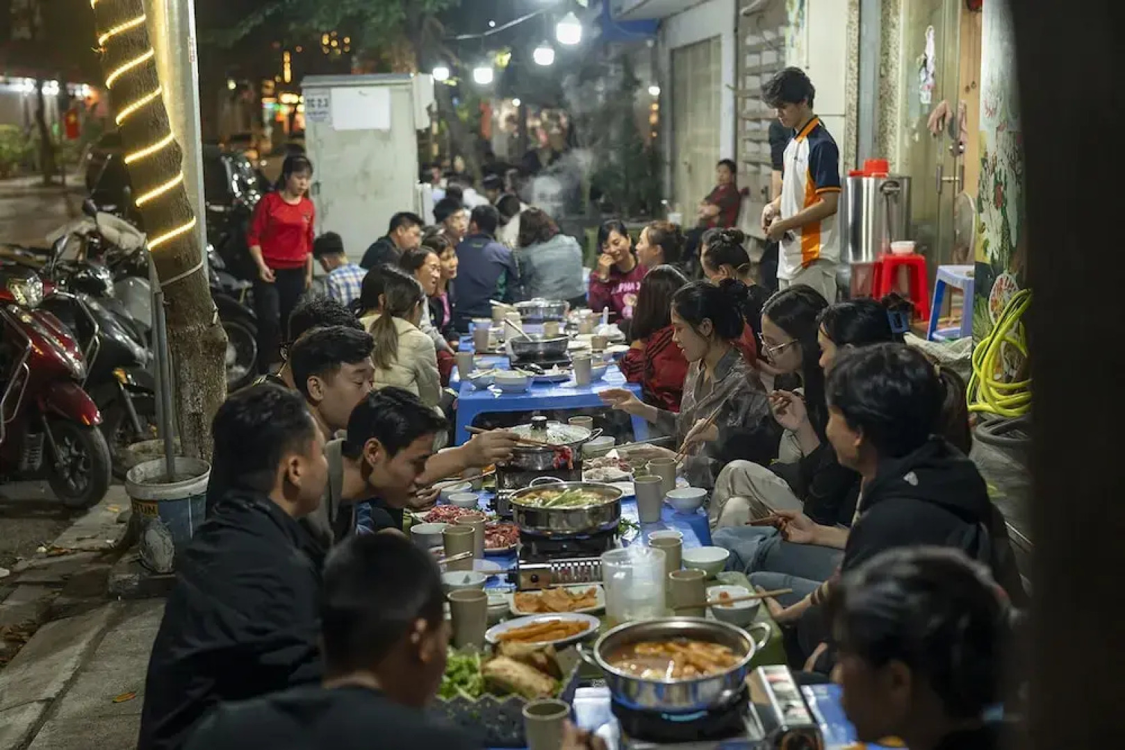 Modena by Fraser Vĩnh Yên