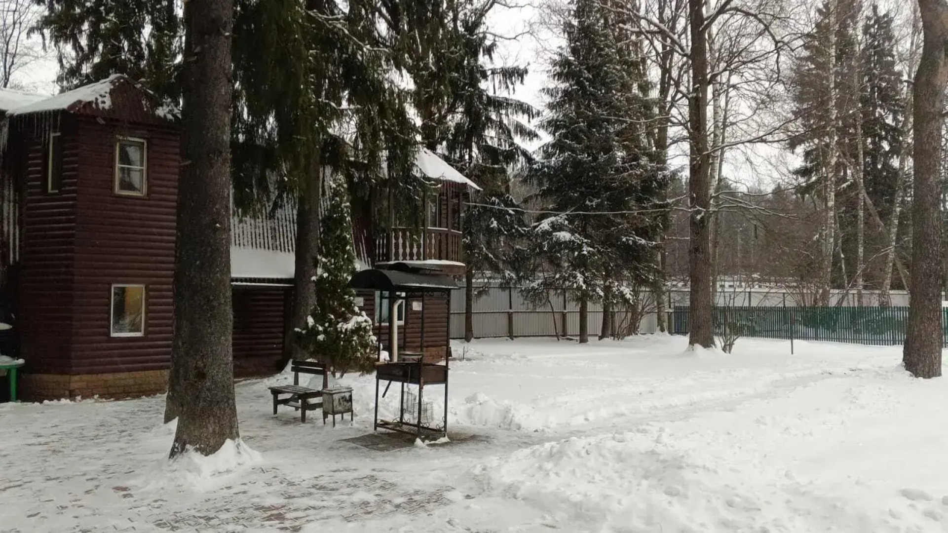 Дом с русской баней на дровах и бассейном в Жаворонках