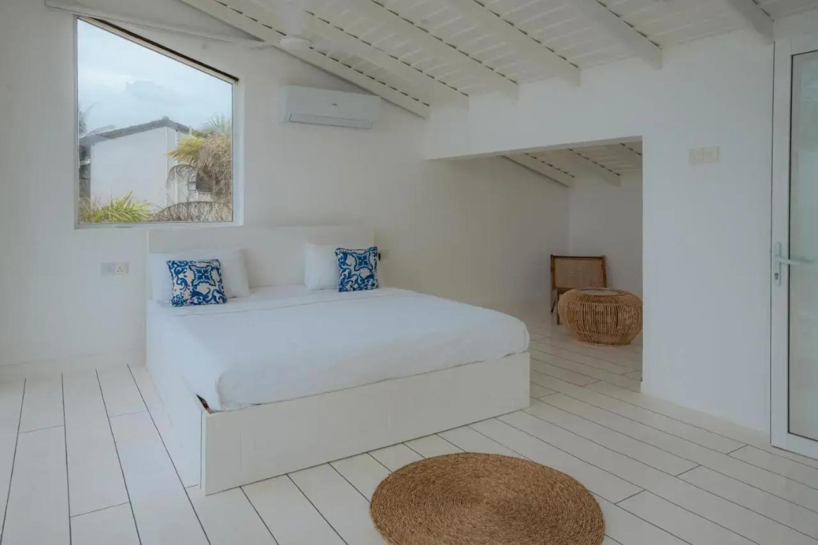 Nikara Galle Beach Villa & Apartments