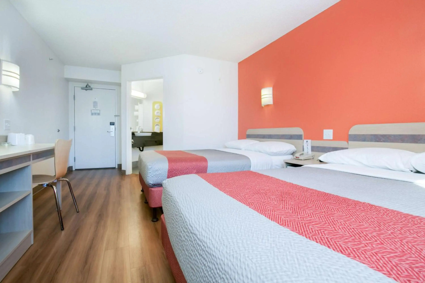 Motel 6 Brooklyn Center, MN - Minneapolis