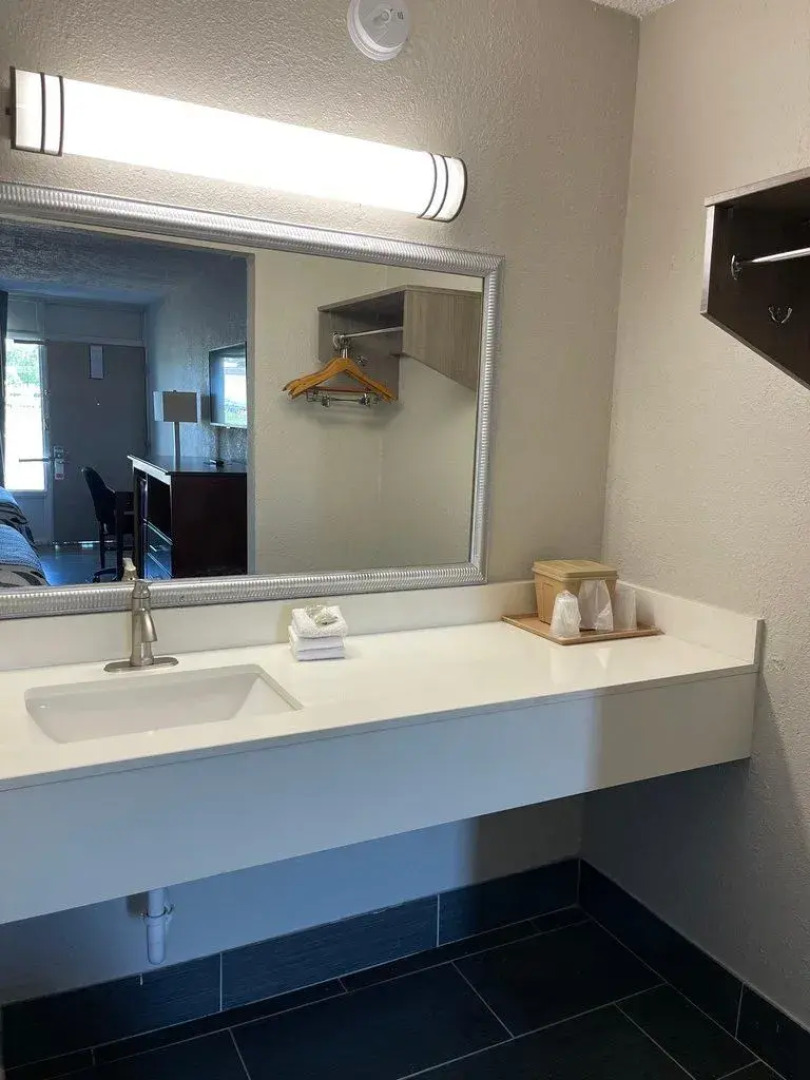 Red Roof Inn LaGrange