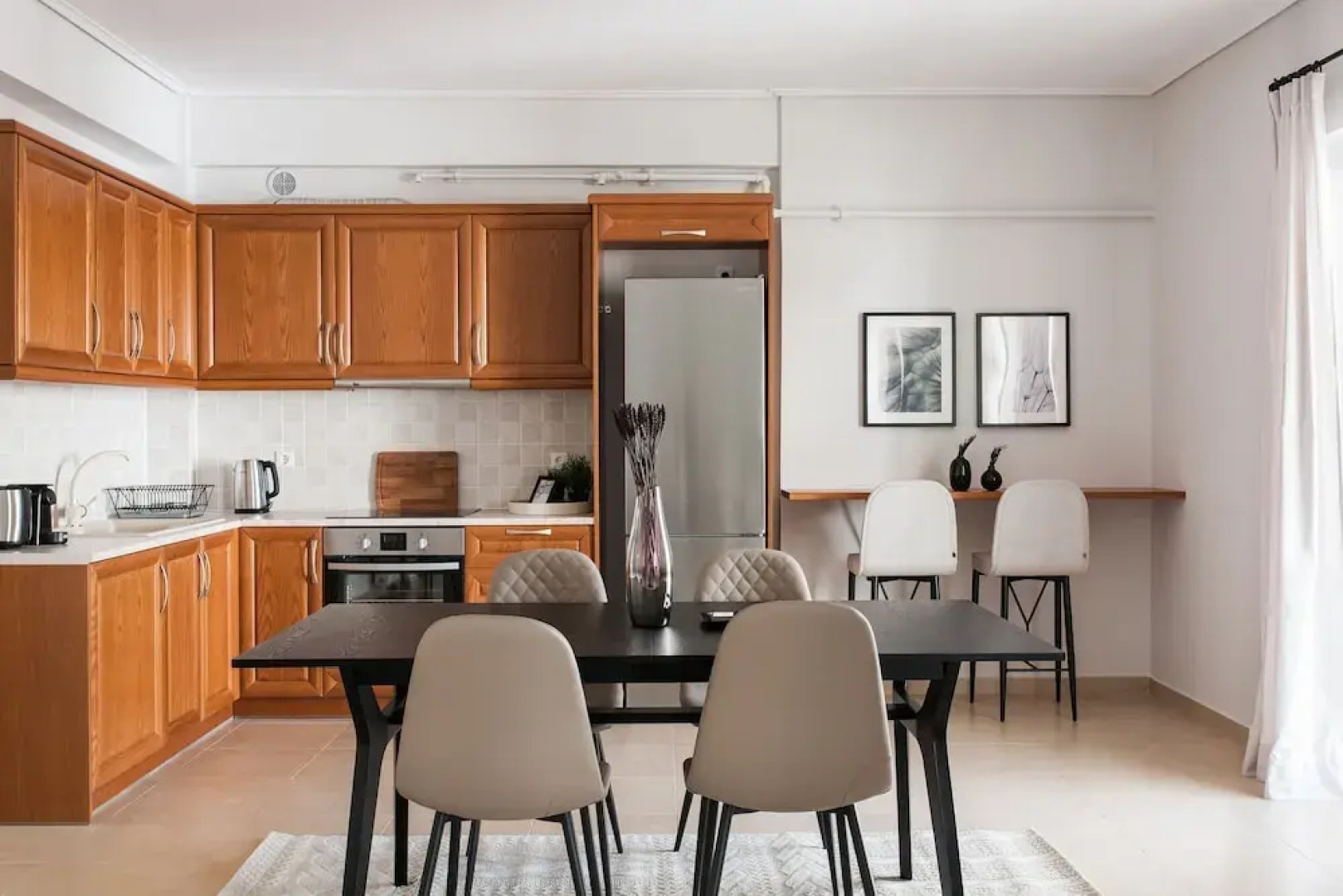 UPSTREET Superb & Comfy 2 BD Apt-Marousi