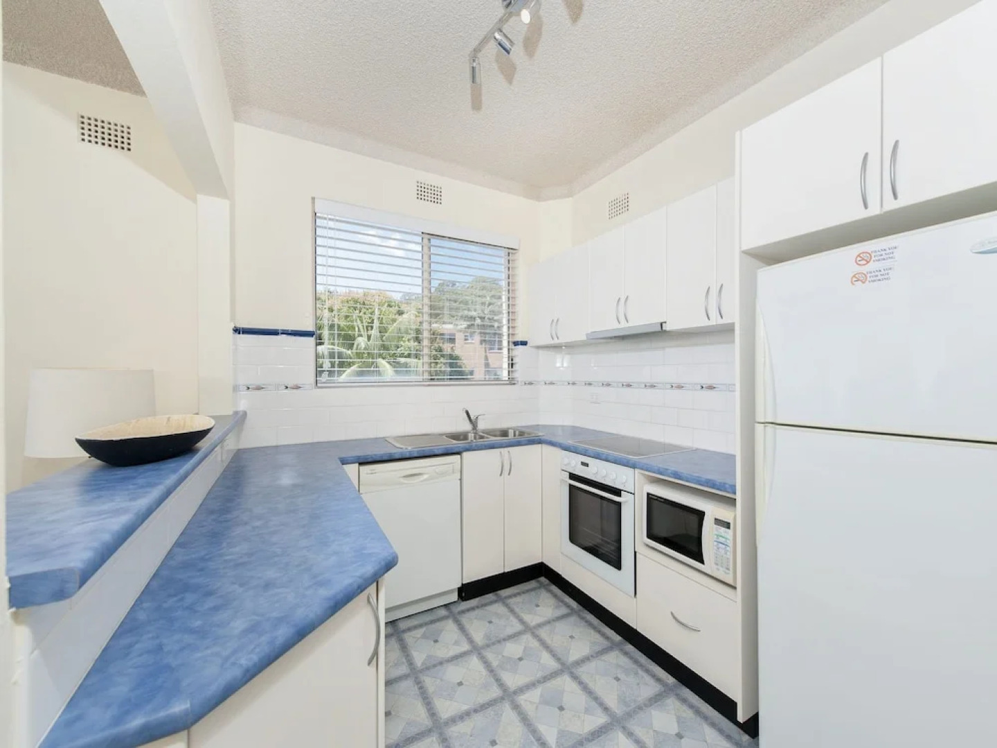 Del Rae, Unit 6/25 Shoal Bay Road