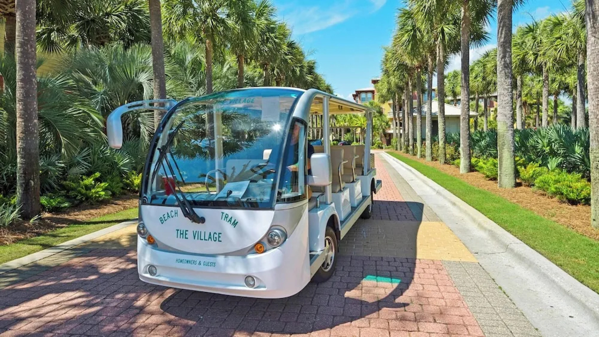 Designer Finishes, Arcade Room, Sleeps 14 & Next to Alys