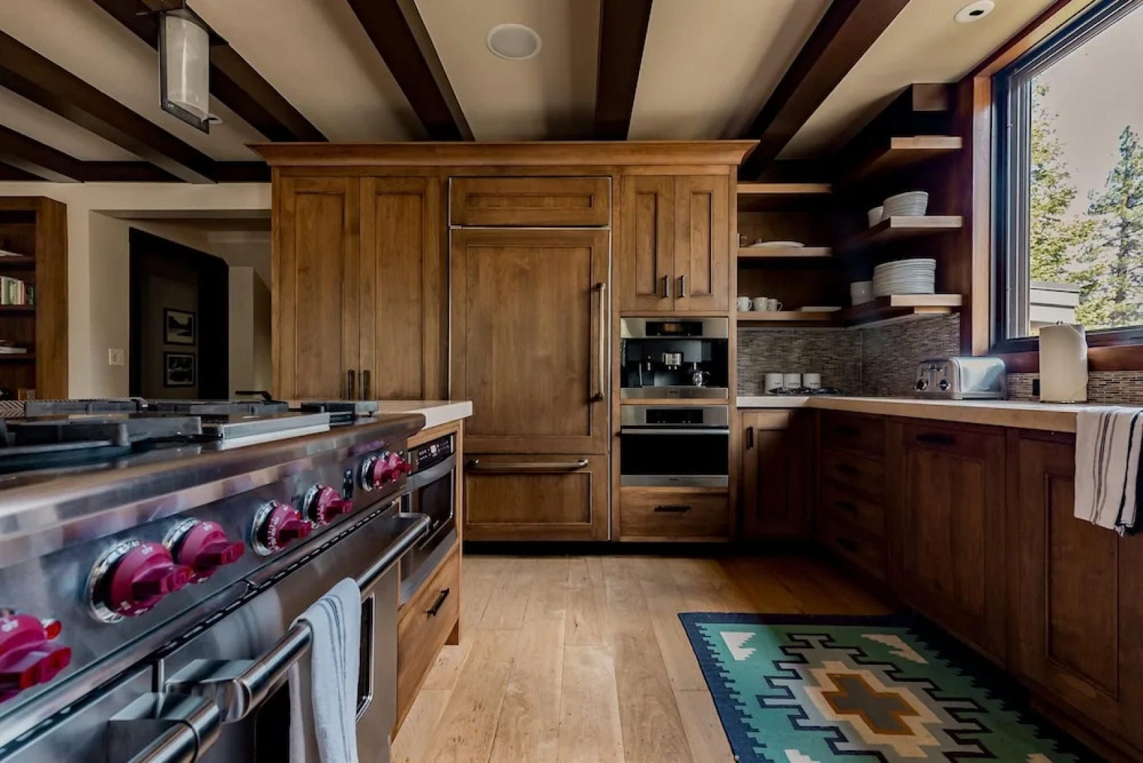 Bronson by AvantStay | Sleeps 17! On the Slopes! Squaw Valley w/Hot Tub&Fire Pit