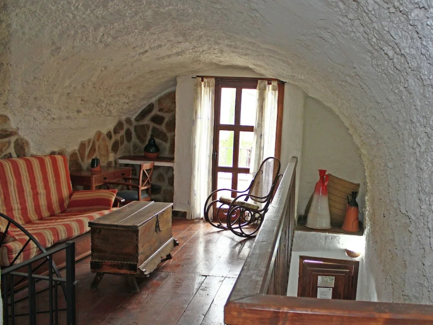 Rustic Cave House in Alcudia de Guadix With Pool