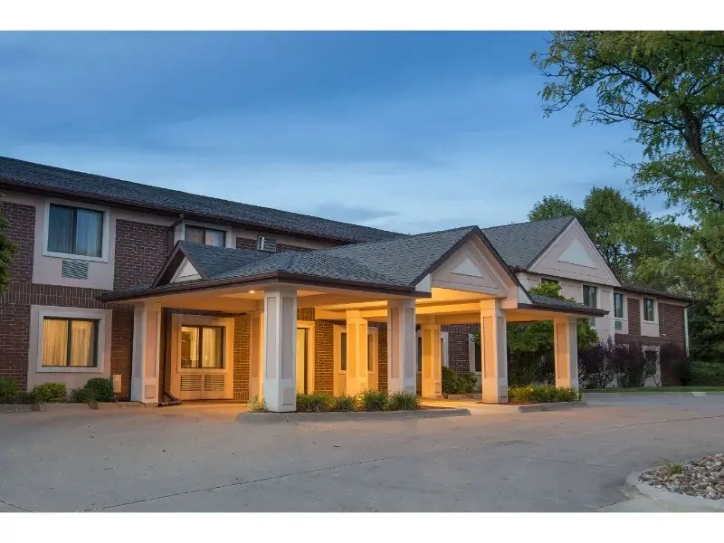 Super 8 Clive/w Desmoines