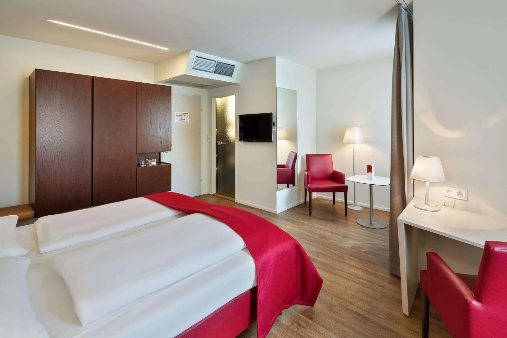 Отель Four Points Flex by Sheraton Vienna Hauptbahnhof