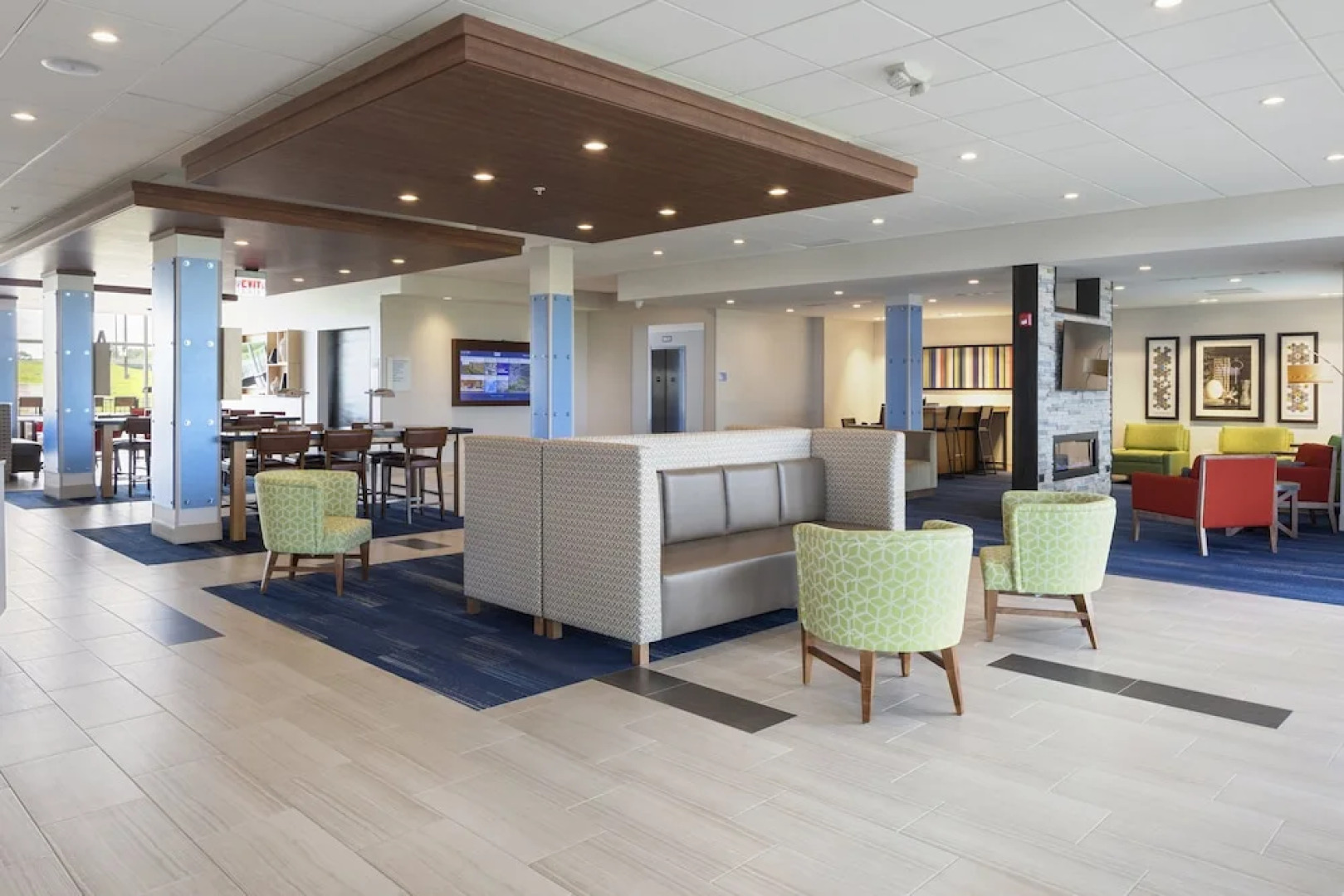 Holiday Inn Express & Suites Bourbonnais East - Bradley